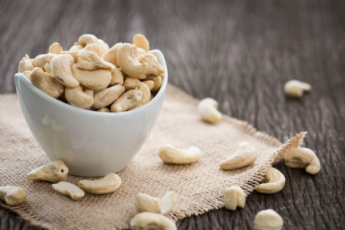 Raw Cashews - Image 2